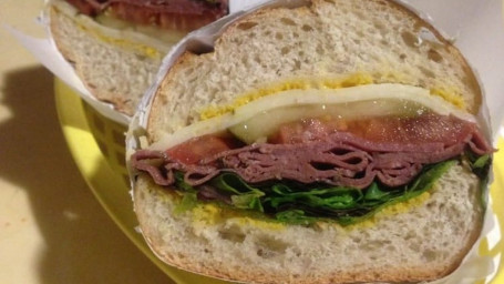 Classic Roast Beef Deli Sandwich