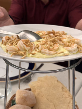 Gamberi Con Maionese D'avocado E Pasta Fillo