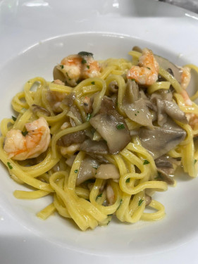 Tagliolini Con Porcini E Gamberetti