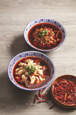 Chuān Wèi Shuǐ Zhǔ Měi Guó Niú Xiǎo Pái Poached Us Marbled Beef In Szechuan Chilli Oil