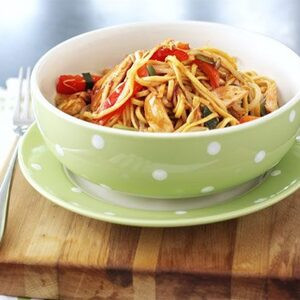 Pollo Chow Mein