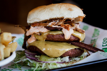 Vegan Burger Smokey *Facon Cheese (Vg)