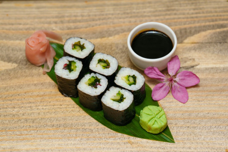 Seaweed And Cucumber Maki