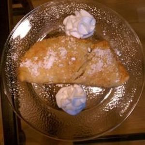 Empanada Di Mele Caramellate