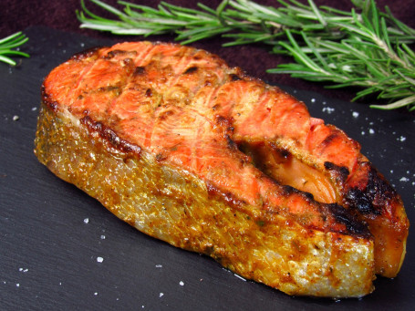 Salmone Alla Griglia Alle Erbe