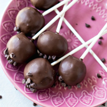 Cookies Cream Cake Pop