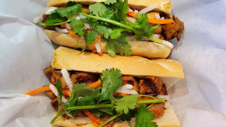 23. Bbq Chicken Banh Mi