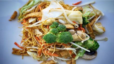 V7. Soft Chow Mein With Tofu And Vegetables