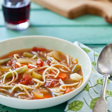 Zuppa Di Tagliatelle Di Verdure