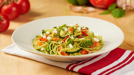 Spaghetti Primavera Con Formaggio Di Capra