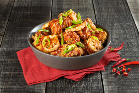 Huǒ Là Zhà Jī Pèi Zhà Lián Ǒu Piàn Spicy Fried Chicken With Deep Fried Lotus Root