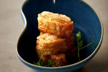 Sū Zhà Wǔ Xiāng Xiā Zǎo Xiǎo Shí Deep-Fried Shrimp Roll Snack