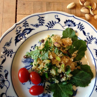 Insalata Di Cavolo Riccio E Quinoa