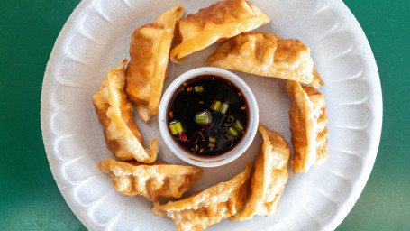 8. Fried Dumplings (8 Dumplings)