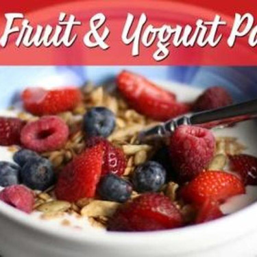 Colazione Con Frutta Fresca E Yogurt Parfait