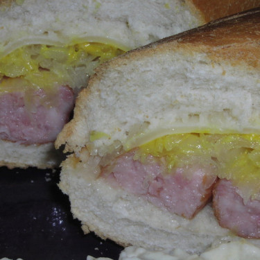 Panino Con Salsiccia Polacca