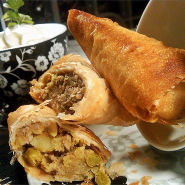 Samosa Di Manzo