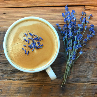 Latte Alla Lavanda