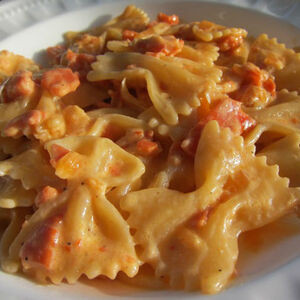 Farfalle Al Salmone