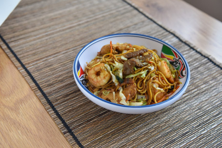 L2. Chow Mein Di Gamberetti