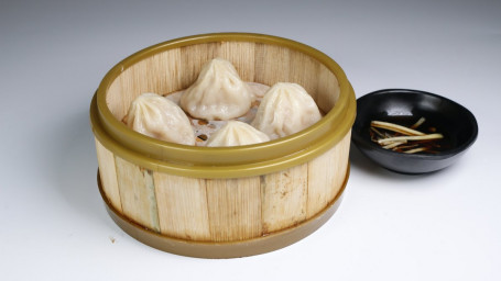 D4. Steamed Shanghai Xiao Lung Bao