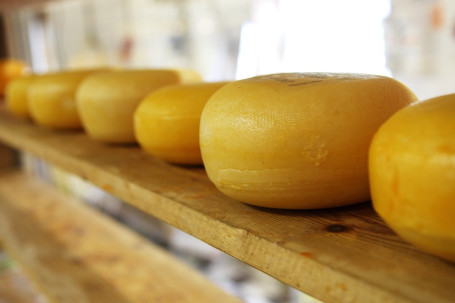 Formaggio Senza Latticini Ripieno Di 5 Tipi Di Carne