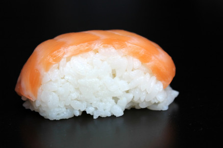 Nigiri Di Salmone