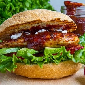 Panino Di Pollo E Pancetta Barbecue