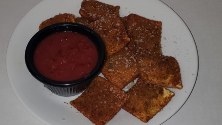 Toasted Ravioli With Red Sauce