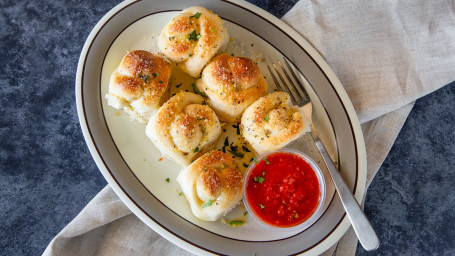 Famous Garlic Knots (6 Pieces)