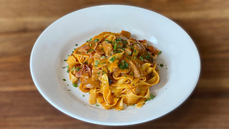 Fettuccine Con Funghi Misti Di Bosco