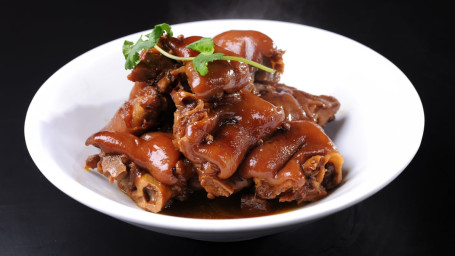 D1Xiāo Xiāng Zhū Shǒu Braised Pork Feet With Red Green Pepper