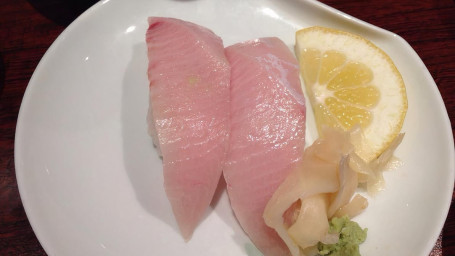 Hamachi Belly (2 Pieces)