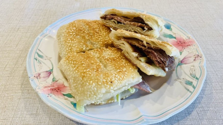 Sesame Pancake With Marinated Beef (2 Pcs) Shāo Bǐng Jiā Niú Ròu