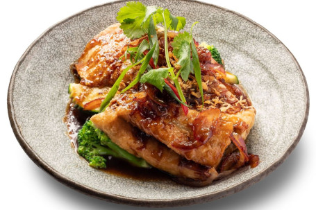 Crunchy Barramundi Fish In Lemongrass And Tamarind Sauce