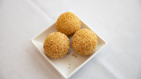 Sesame Balls With Red Bean Paste Dòu Shā​jiān Duī