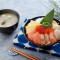 Yī Fān Guī Qīn Gàn Bèi Jǐng Fù Tāng Huò Yǐn Pǐn Speciale Salmone E Uova Donburi Zuppa O Bevanda Gratuita